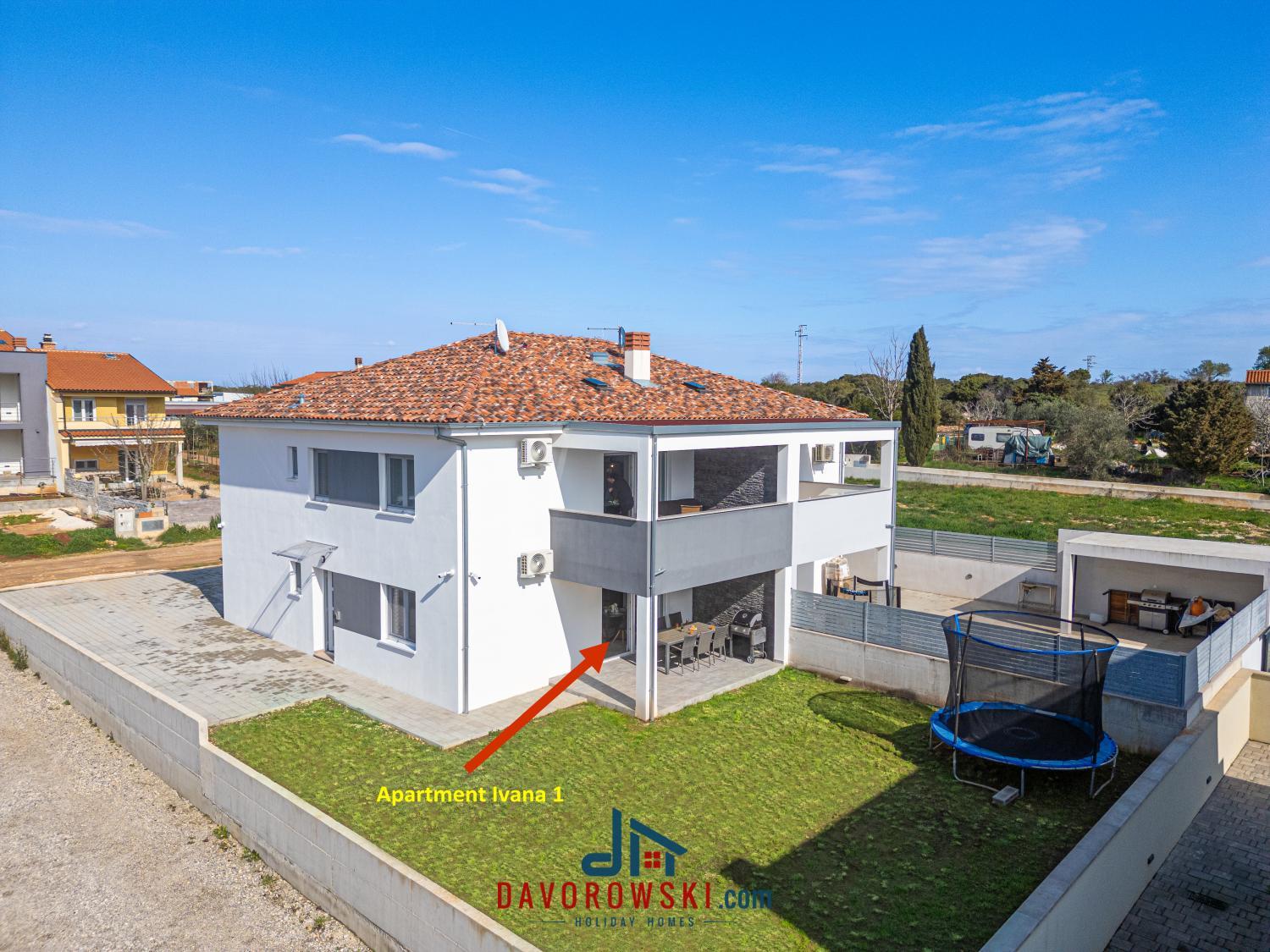 apartment-ivana-1-with-small-private-yard